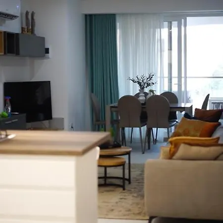 Apartment Golden Bay Sea View Appartement