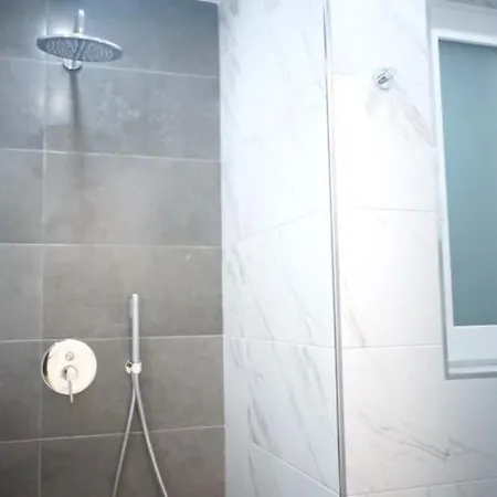 Golden Bay Sea View Appartement Apartment *